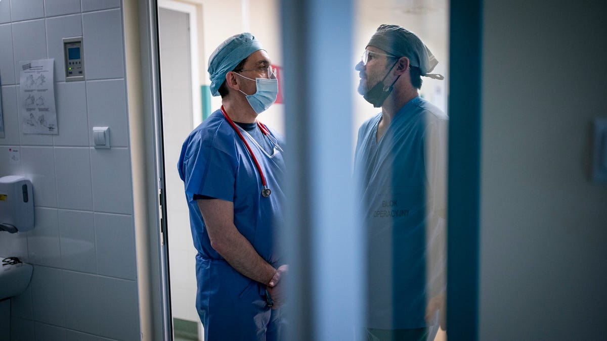 Featured image for Texas Man Loses Limbs in Flea Bite Tragedy