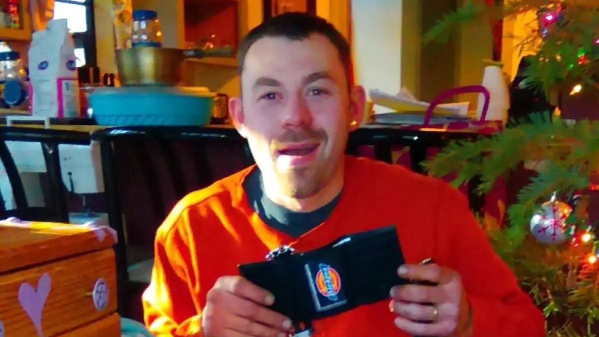 "California Man's Agonizing AIDS Death in Jail Sparks Lawsuit Over Denied Medication"