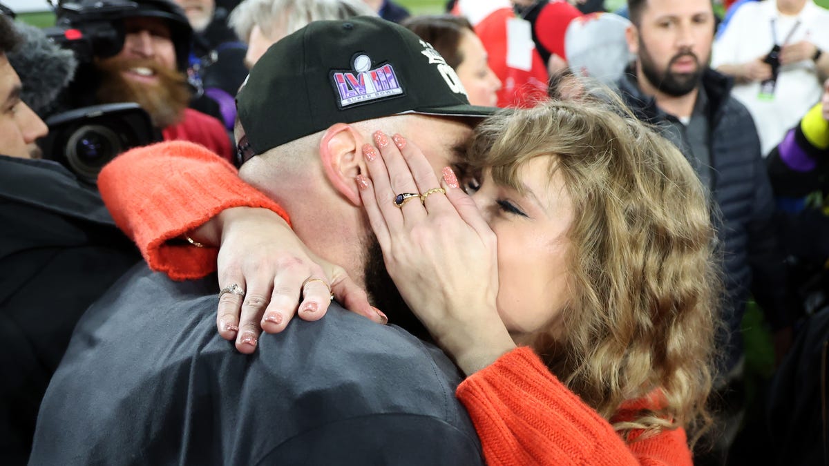 Featured image for "Jason Kelce Defends Taylor Swift as a Role Model for the NFL"