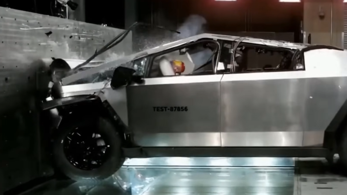 Featured image for Safety Concerns Surrounding Tesla Cybertruck: Experts Warn of Potential Dangers