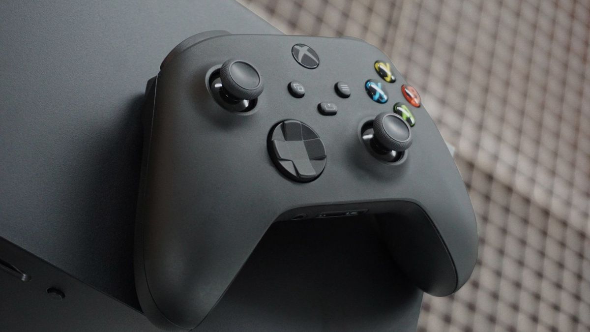 Featured image for Unbeatable Deals: Xbox Controllers at All-Time Low Prices