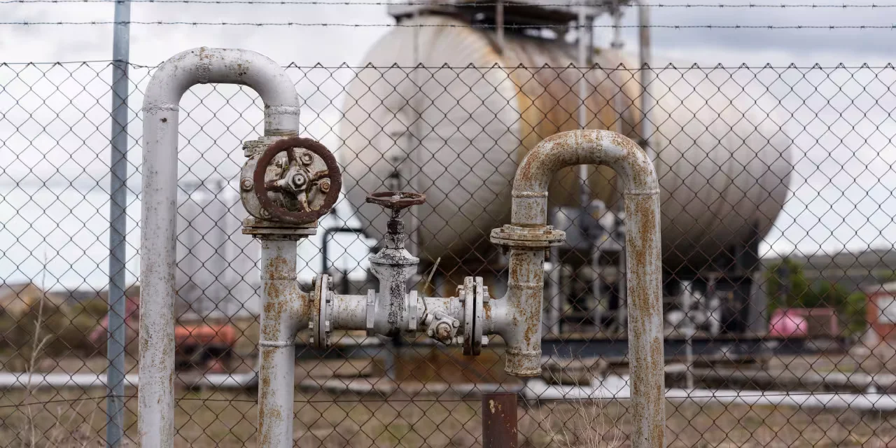 Oil tops $103 as Gulf allies weigh joining Iran conflict