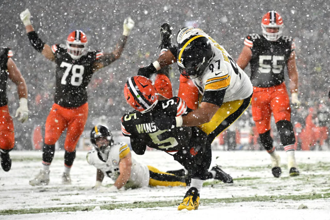 Browns Triumph Over Steelers in Thrilling Thursday Night Clash