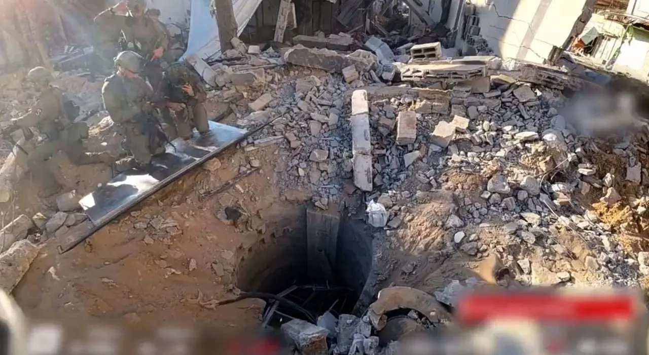 Featured image for "U.S. Intelligence Asserts Hamas Operated Command Center in Gaza's Al Shifa Hospital"