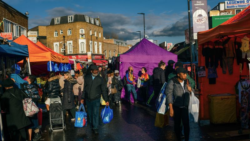UK Inflation Surges to 10.4% Amid Soaring Food Prices