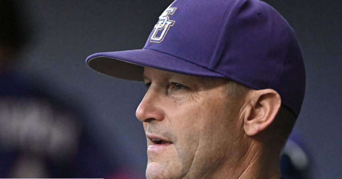 South Carolina crushes LSU in series opener with dominant slugging performance.