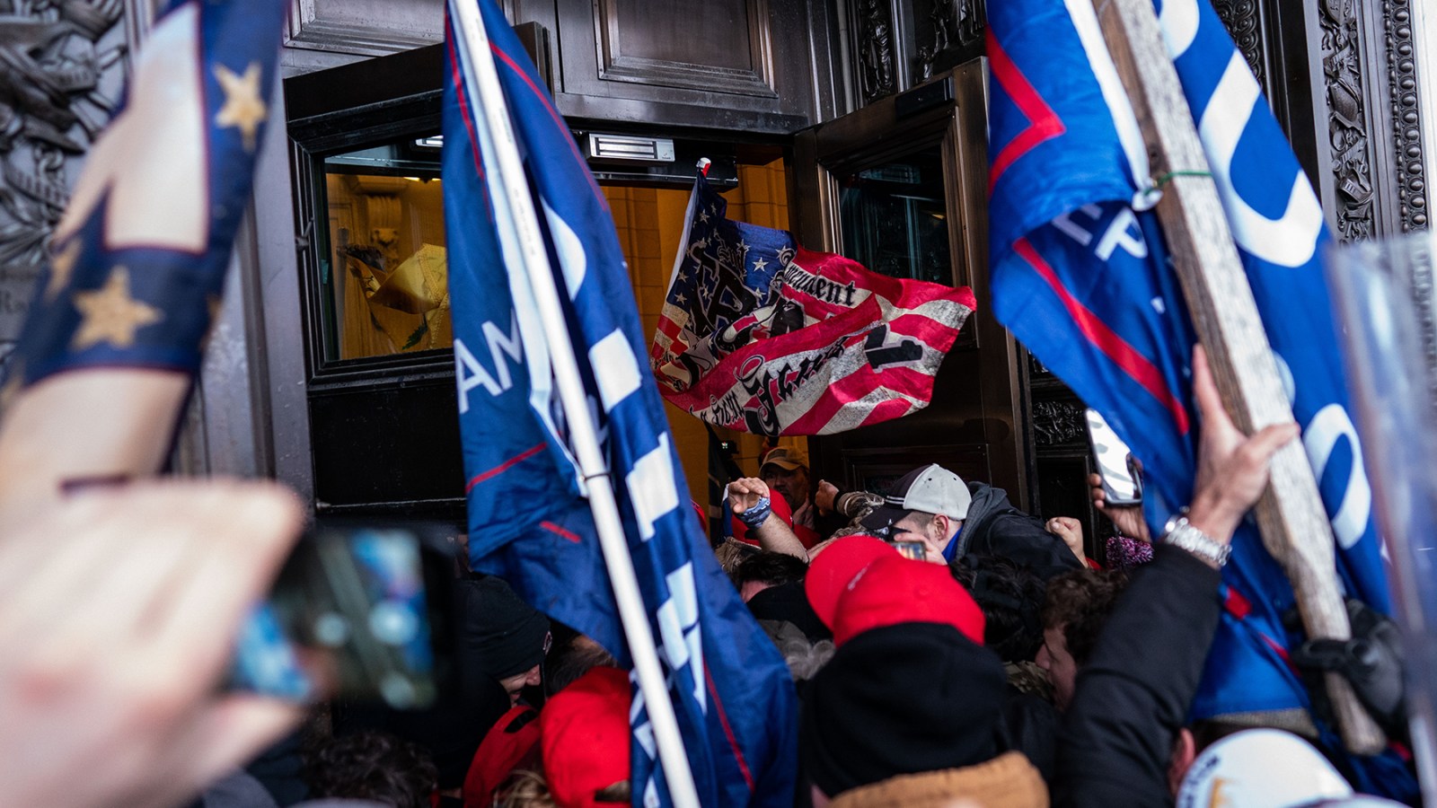 Featured image for "Supreme Court Justices Consider Favorable Action for Trump and Jan. 6 Rioters"