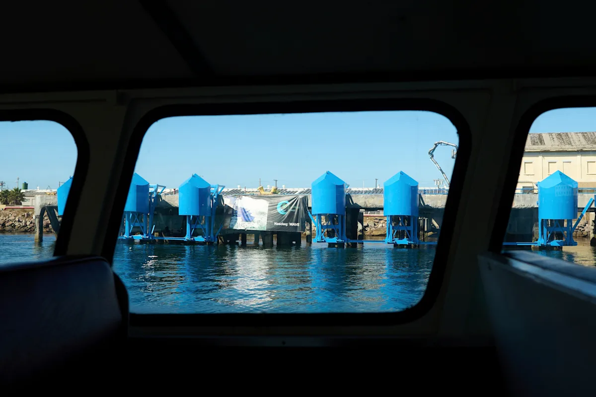 LA Port's Blue Floats Harness Wave Power for Clean Energy