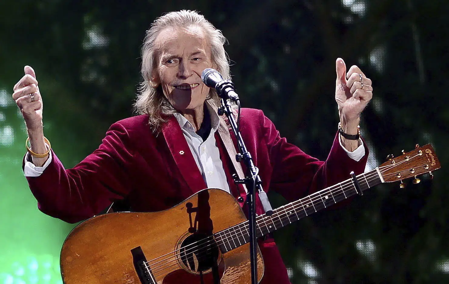 Iconic Canadian Folk Singer Gordon Lightfoot Passes Away at 84