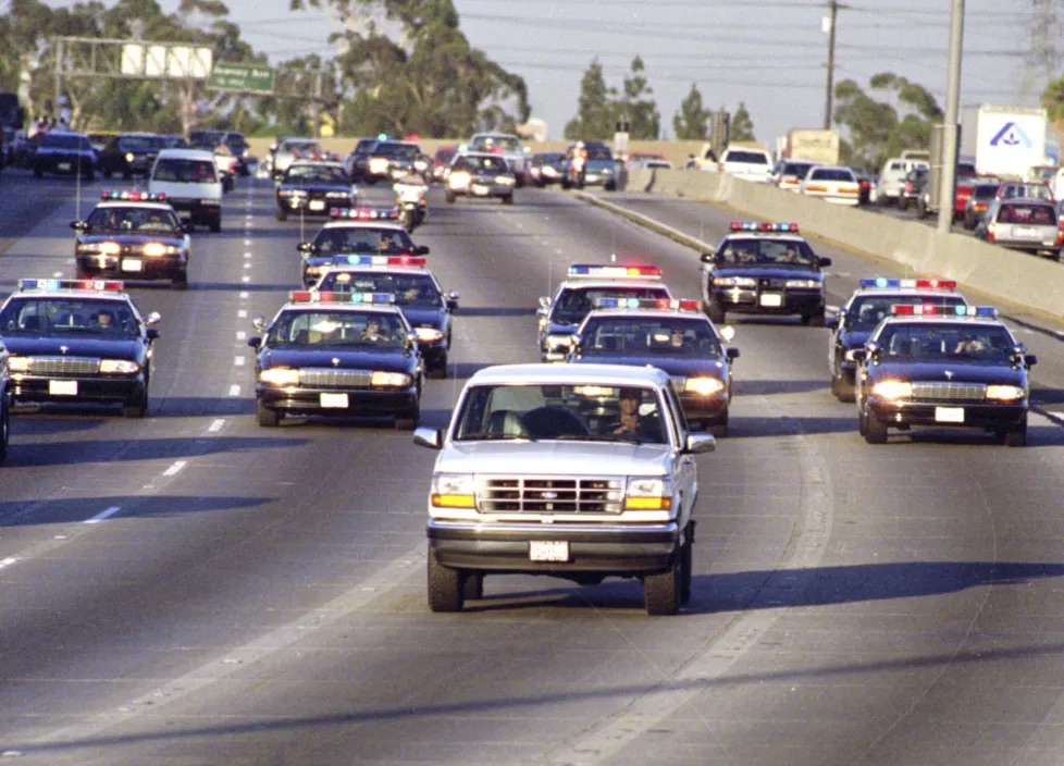 Featured image for "Ford Recalls Thousands of SUVs, Including Bronco, Over Safety Concerns"