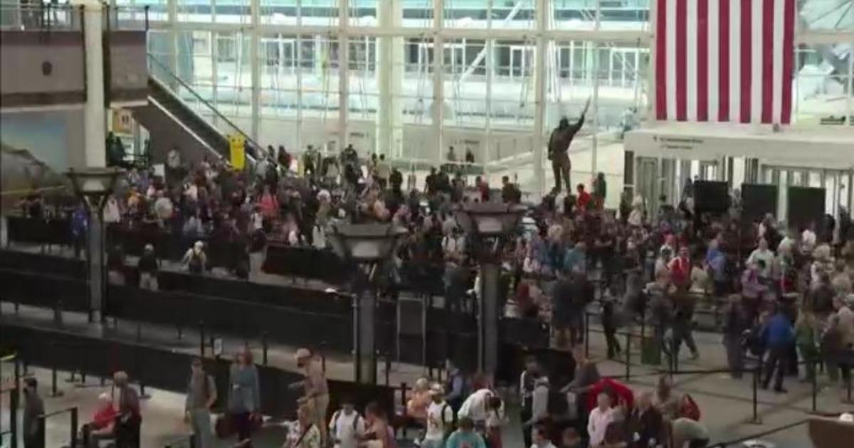 Flight Chaos Continues: United Airlines Delays and Cancellations Plague Major US Airports