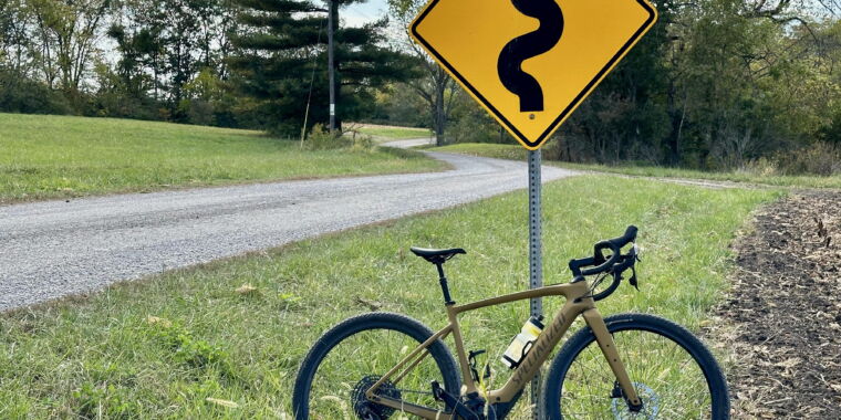 Featured image for "Revolutionizing Romance: The Turbo Creo 2 Comp Gravel E-Bike Sparks Love at First Ride"