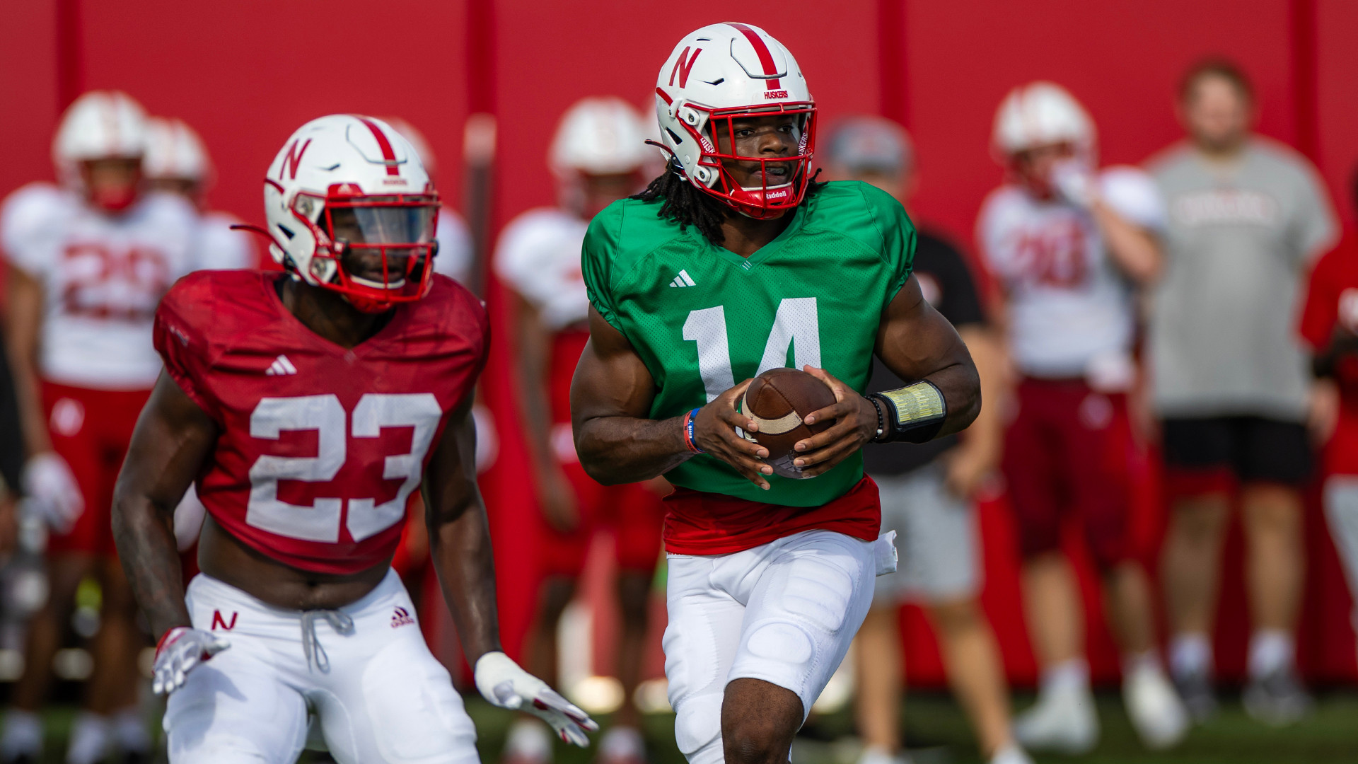 "Watch List Watch: Sims, Notre Dame, Ohio State, Florida State, and SEC QBs Contend for Davey O'Brien and Biletnikoff Awards"