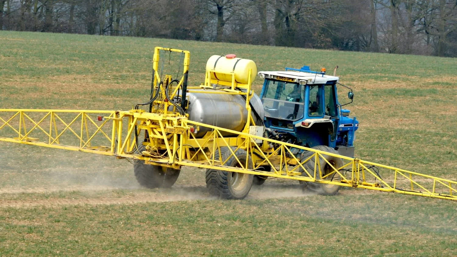 Iran crisis spooks UK farmers over pricier fertilisers