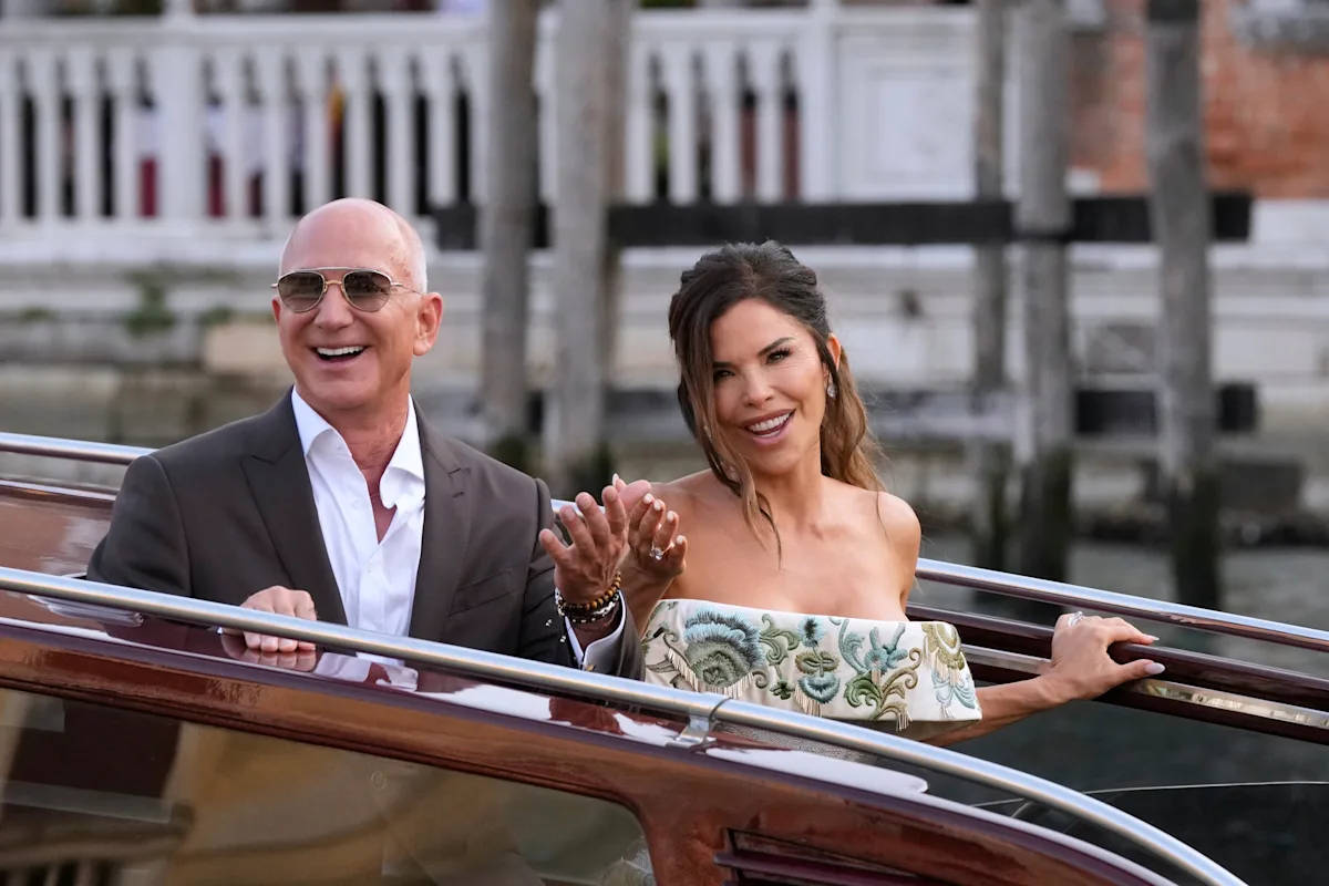 Featured image for Jeff Bezos and Lauren Sánchez Donate $5M to Neurodiversity Education Leader