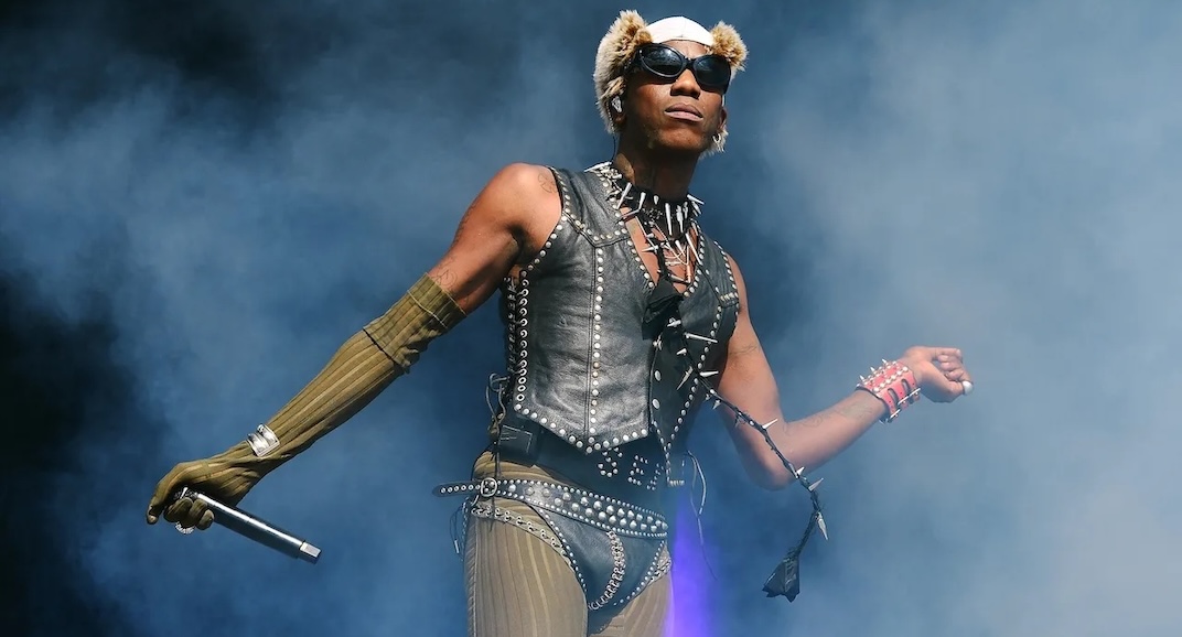 Featured image for Yves Tumor Criticizes Swedish House Mafia Fans After Being Booed Offstage