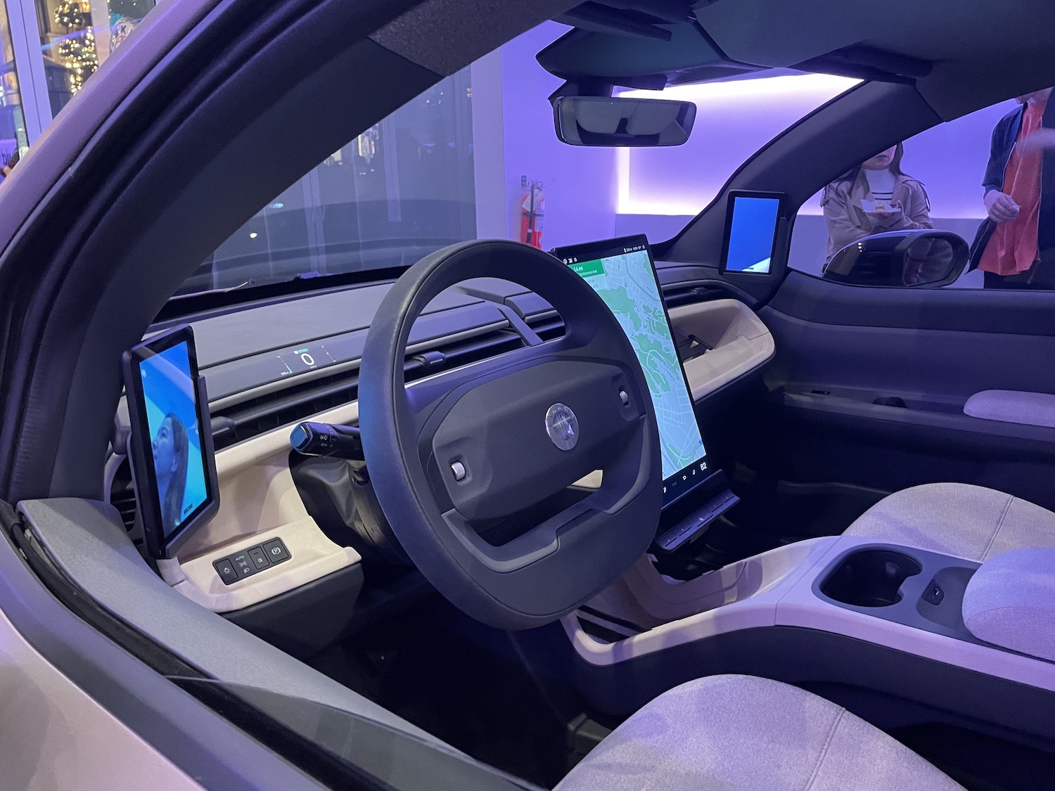 Featured image for "Fisker PEAR: A Game-Changing EV with Cutting-Edge Tech and Innovative Design"