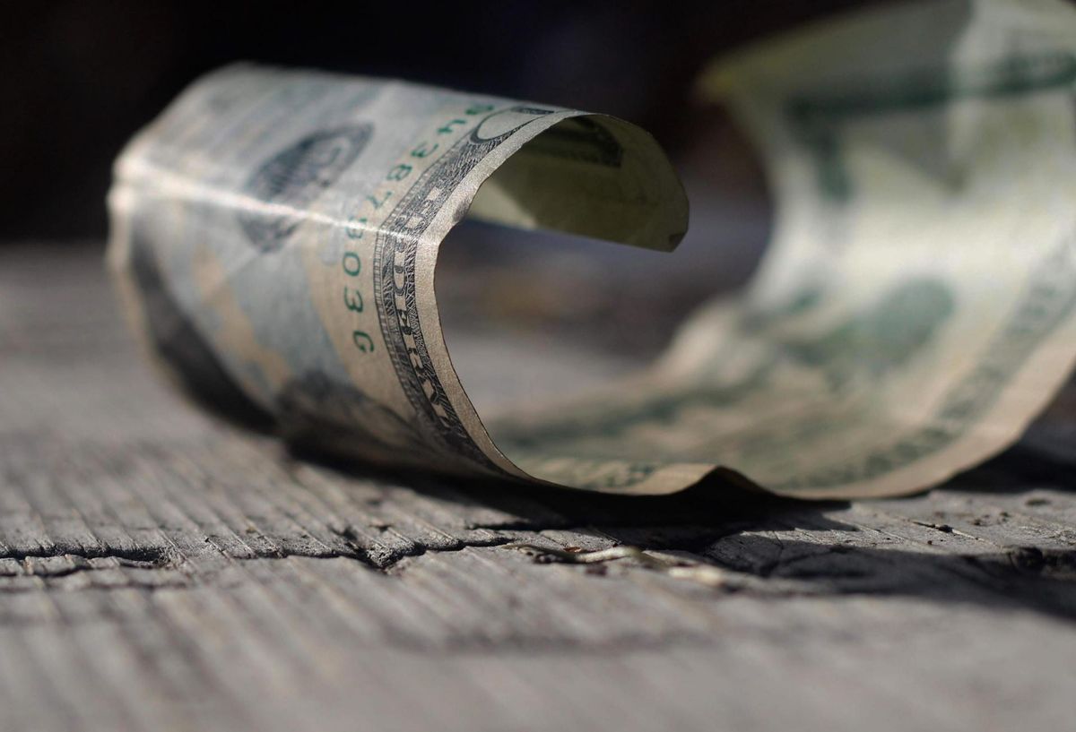 Featured image for "US Office Loans Underwater: A Looming Threat to Banks and Real Estate"