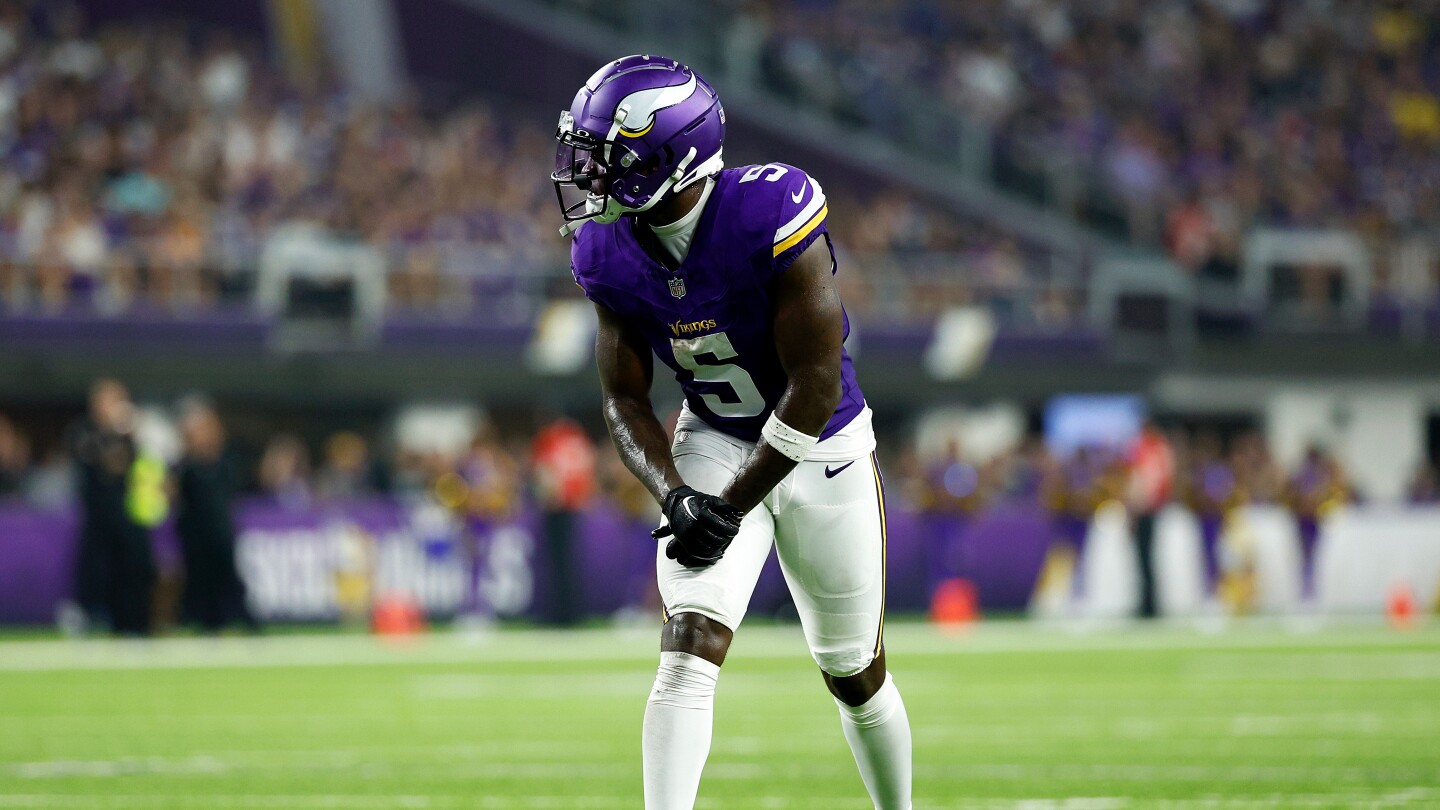 Vikings Considering Trade Options for Jalen Reagor