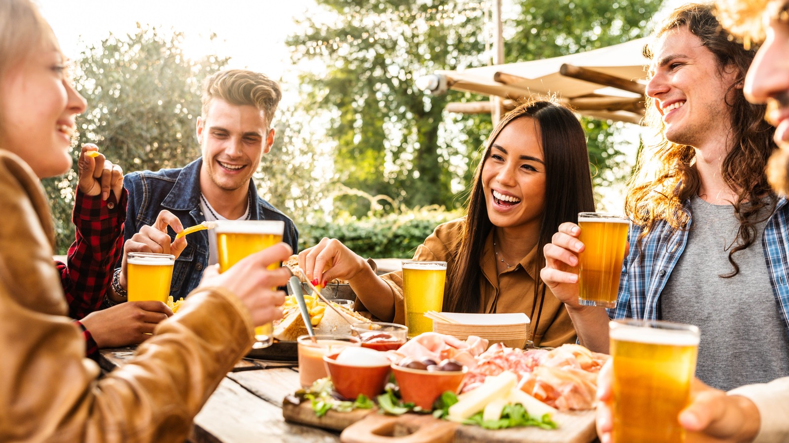 Featured image for "Unveiling the Costly Restaurant Mistake That Hampers Excellent Service"