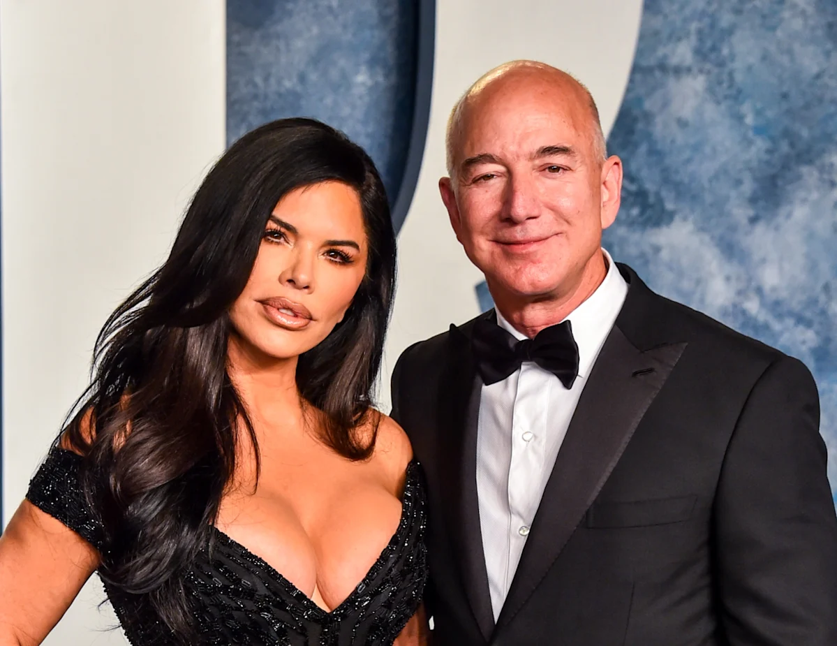 Featured image for Jeff Bezos Unveils New Hairstyle Post-Wedding with Lauren Sánchez