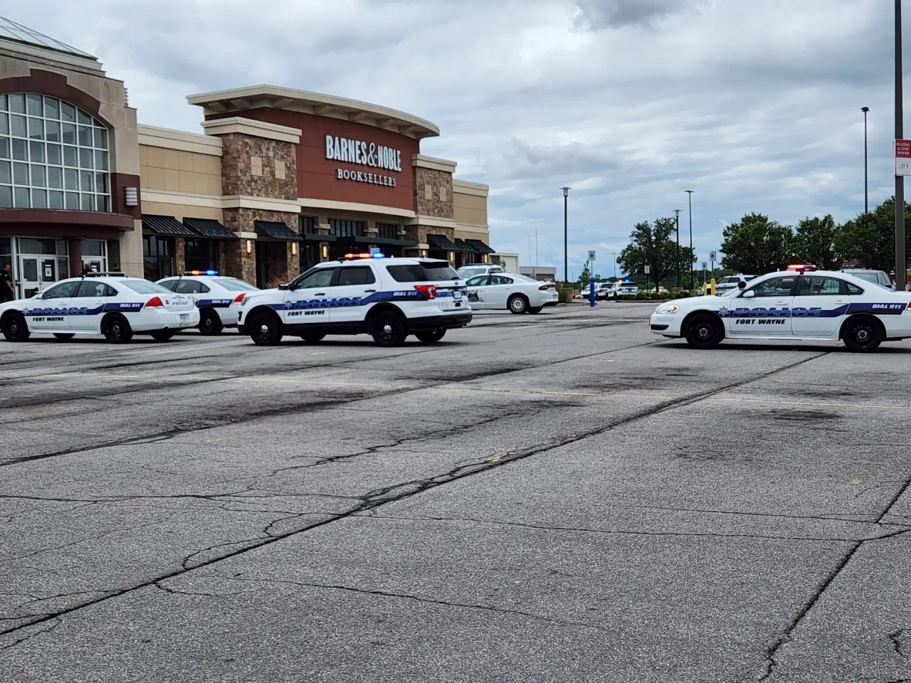 Suspect Identified in Glenbrook Mall Shooting in Fort Wayne