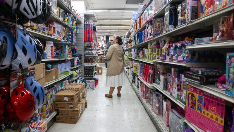 US Retail Sales Surge as Economy Gains Momentum