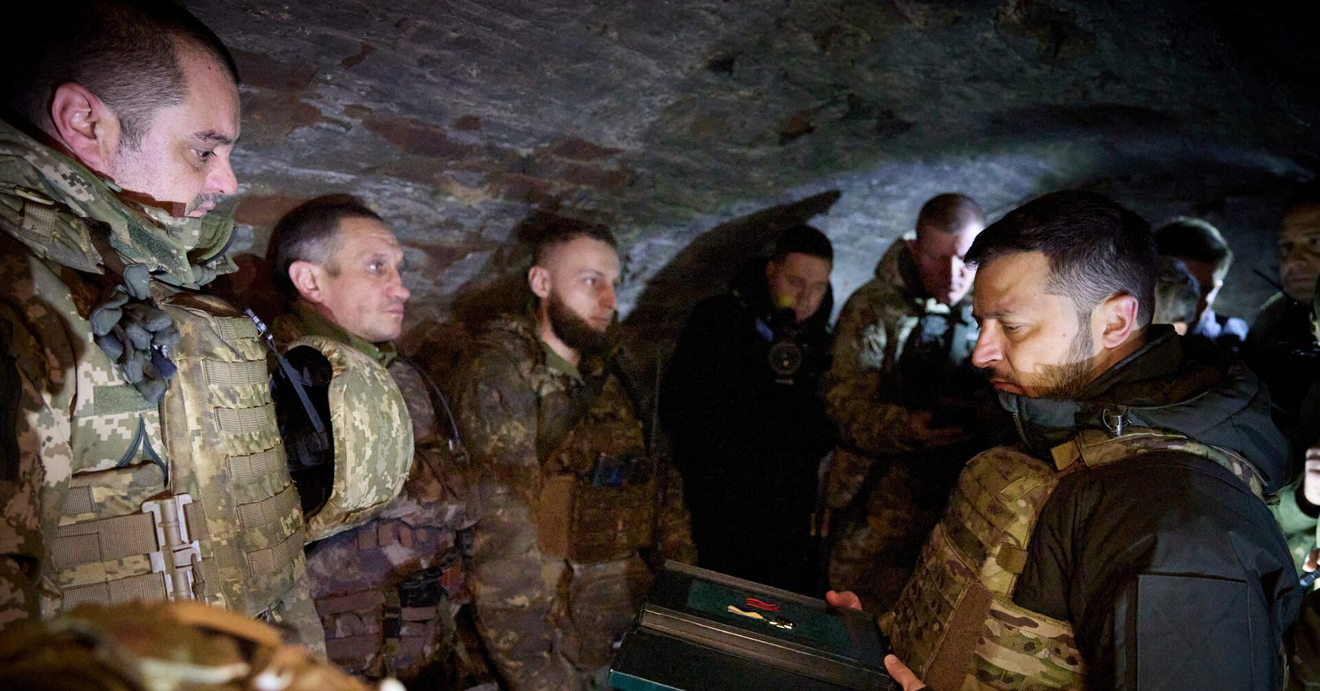 Featured image for "Ukraine's Zelenskyy Contemplates Overhauling Senior Officials Amid Military Changes"