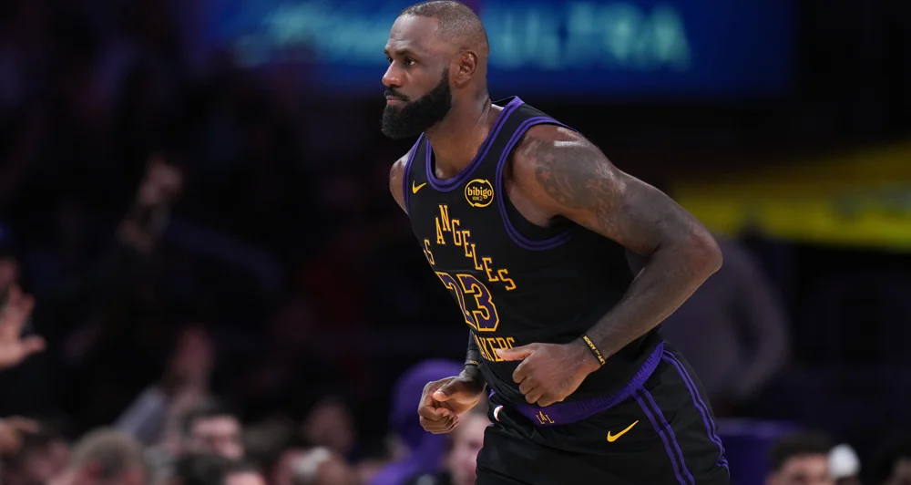 Cavaliers Positioned as Obvious LeBron Landing Spot if He Plays On
