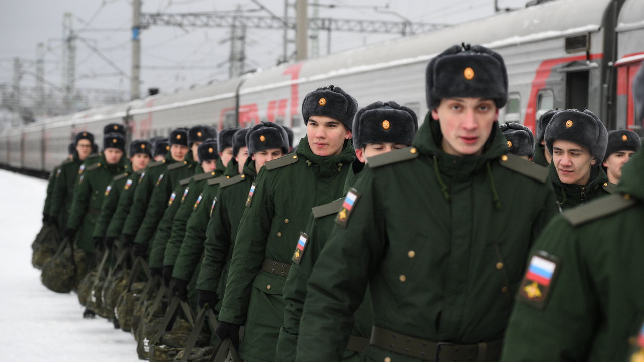 Russia's Economy Strains Under War Costs and Rising Prices