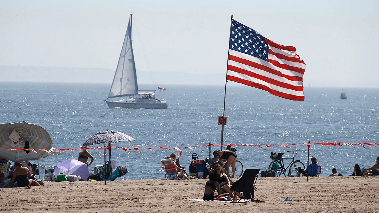 Featured image for Memorial Day Travel Tips: Deals, Patience, and Record-Breaking Numbers