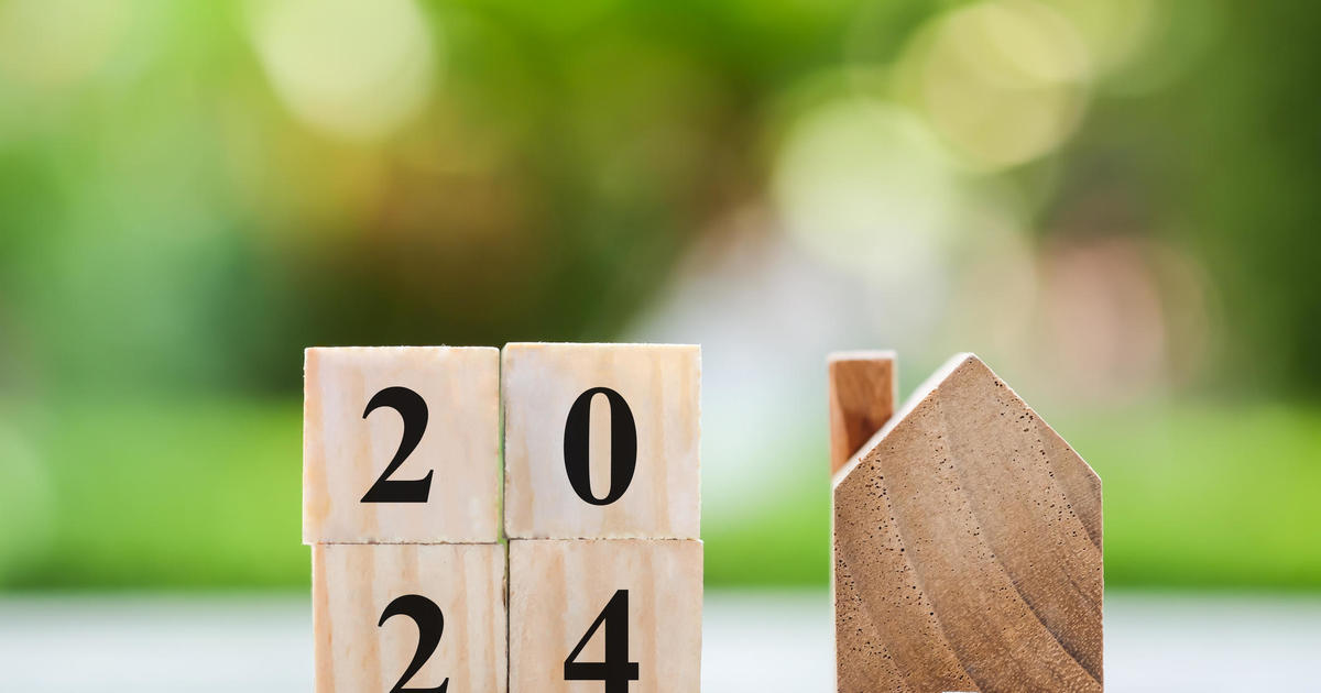 "2024 Real Estate Outlook: Expert Advice on Buying, Refinancing, and Market Predictions"