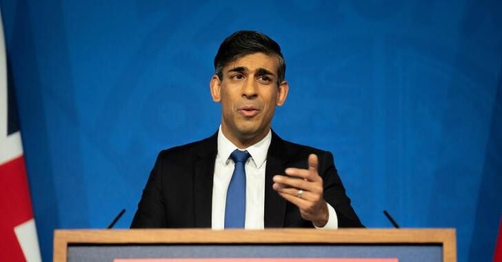 Featured image for "UK's Sunak Defends Controversial Rwanda Migrant Plan Amid Party Divisions"