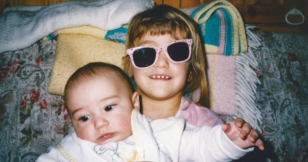 Featured image for "The Truth About 'Eldest Daughter Syndrome': Surprising Findings from a New Study"