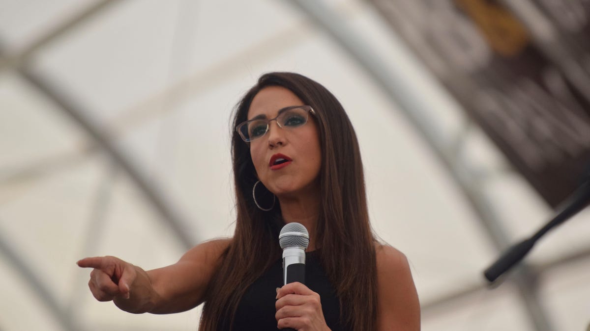 Featured image for "Lauren Boebert Withdraws Restraining Order Against Ex-Husband"