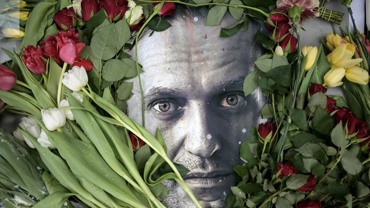 "US Mulls Further Sanctions on Russia Over Navalny's Death"