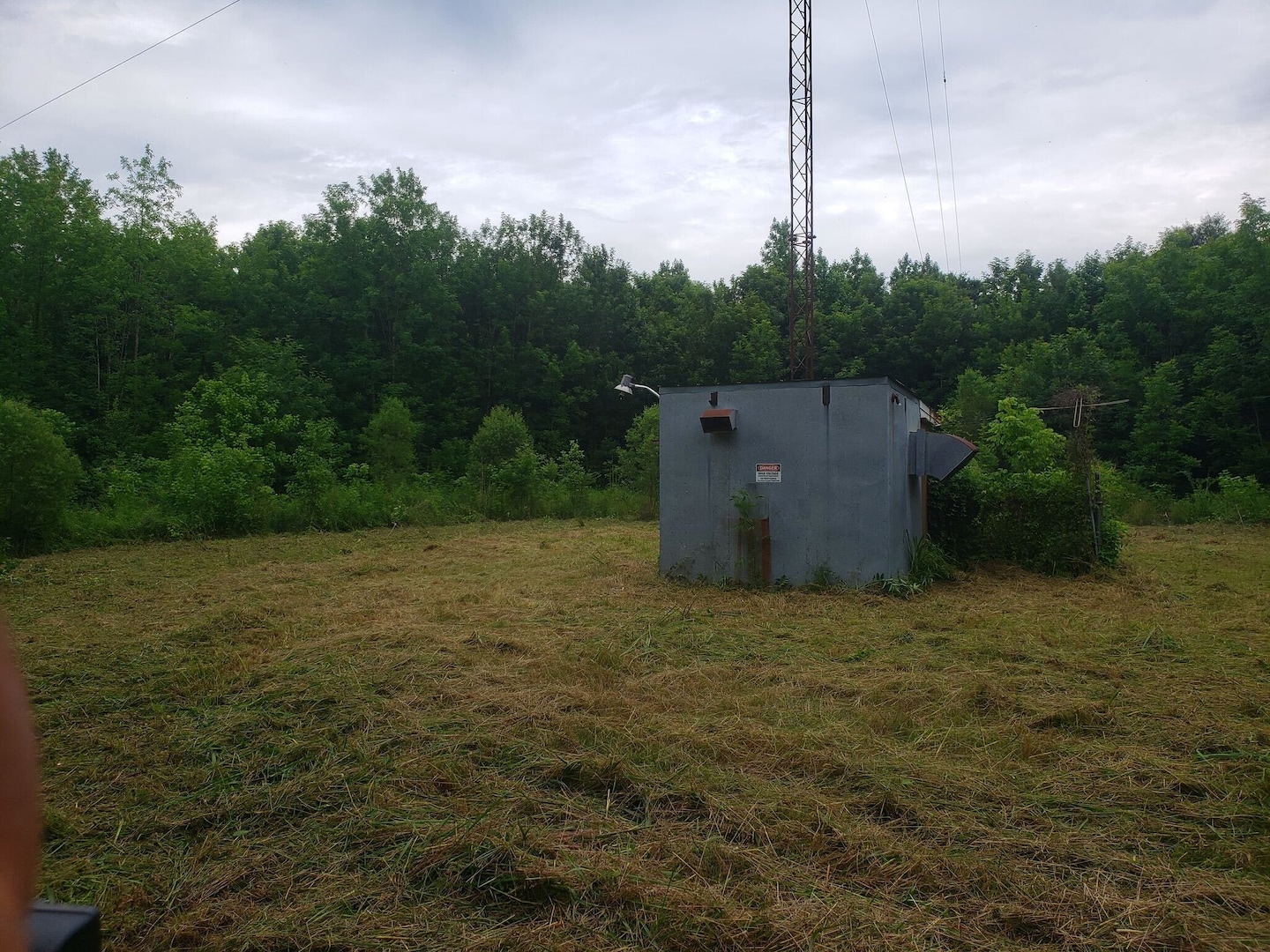 "Alabama Radio Station's 200-Foot Tower Stolen, Silencing Local Broadcast"