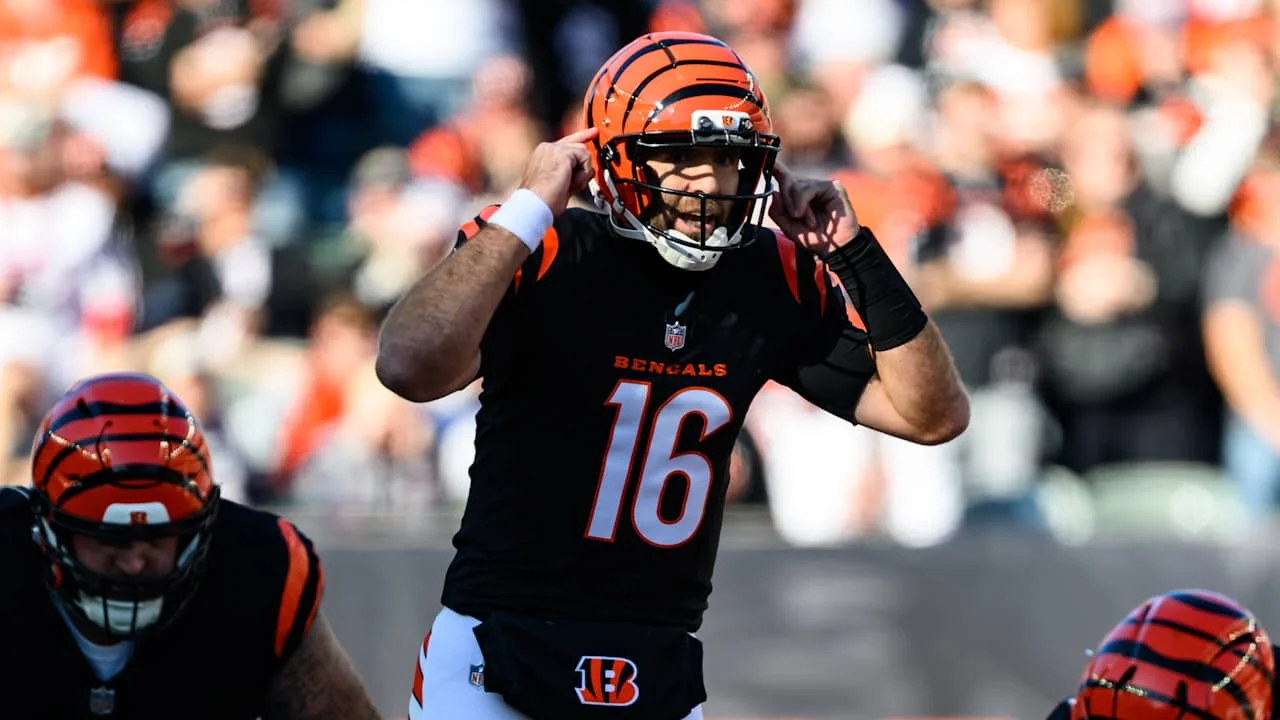 Flacco stays in Cincinnati as Burrow’s veteran backup for 19th season