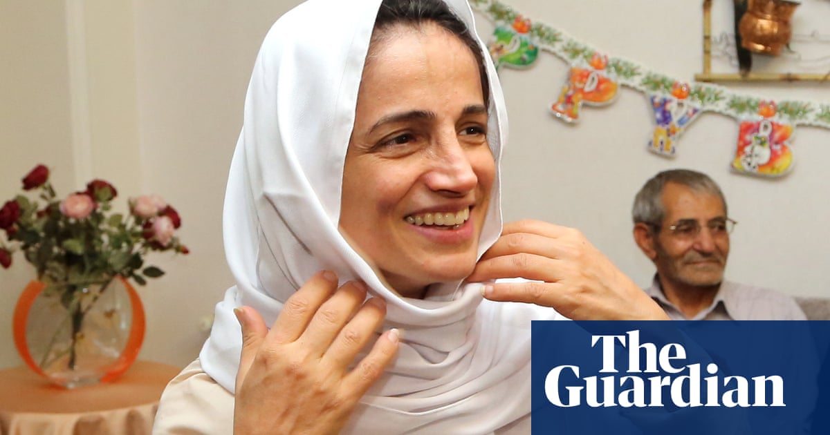 Iranian Lawyer Arrested and Assaulted at Funeral of Girl Killed in Metro Incident