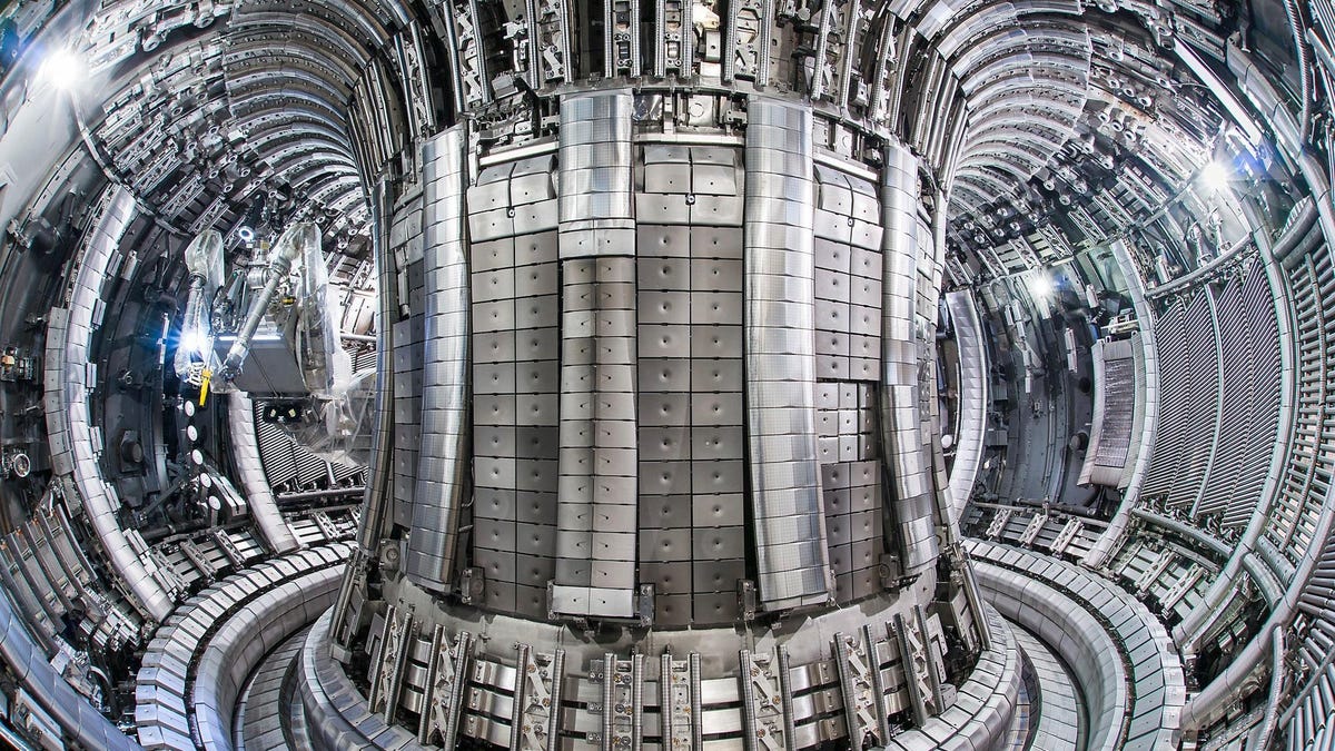 Featured image for "Breakthrough: Nuclear Fusion Achieves Record Energy Output, Paving the Way for Clean Energy Revolution"