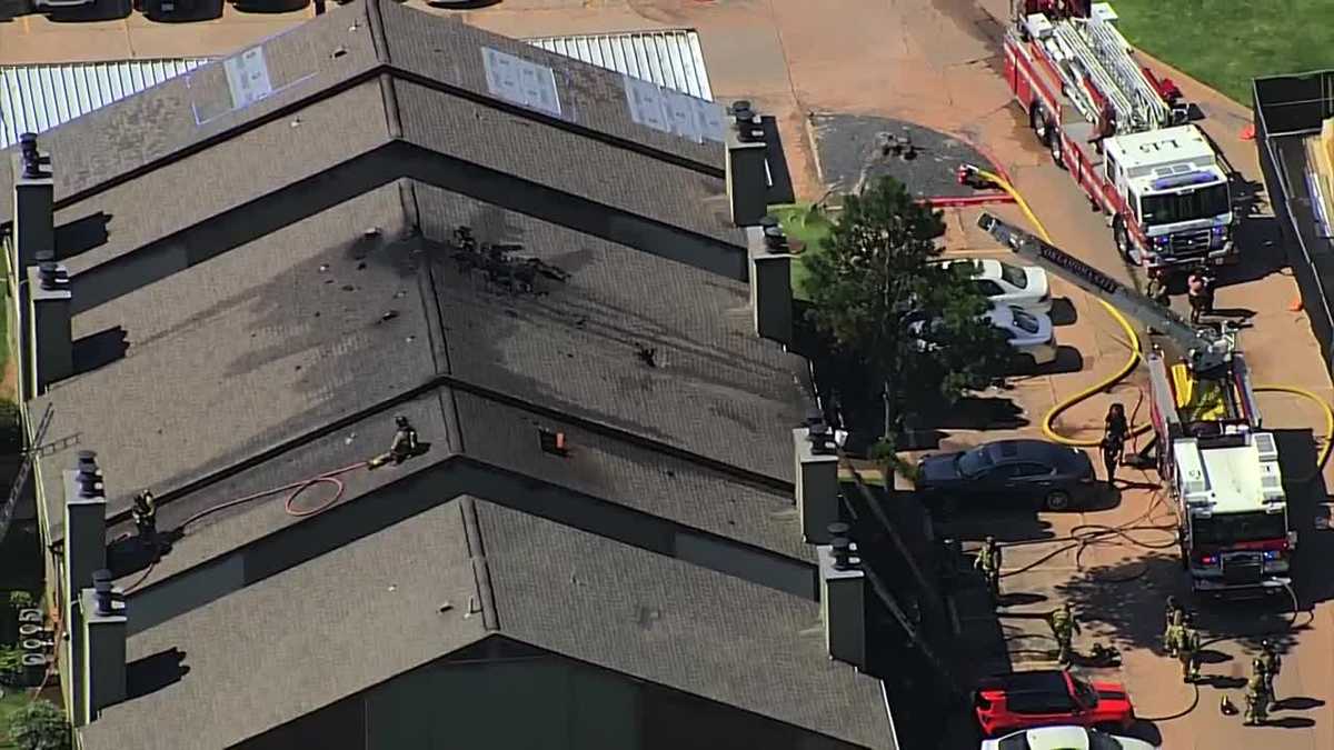 Firefighters combat blaze at Oklahoma City apartment complex