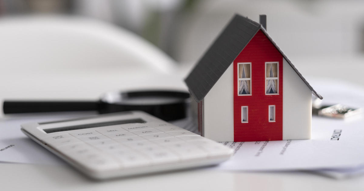 "Expert Predictions: The Future of Mortgage Rates in 2024"