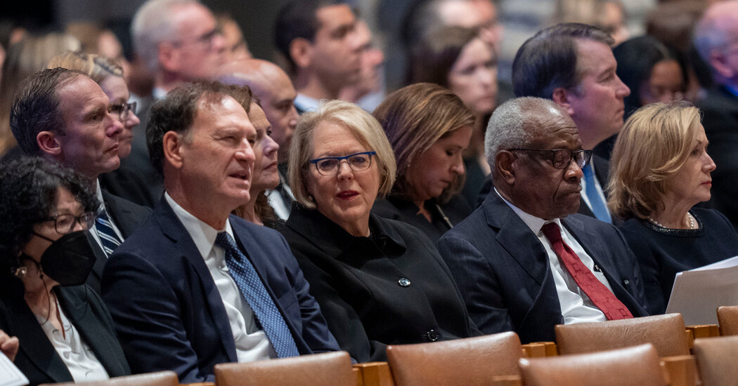 Justice Alito Faces Scrutiny Over Jan. 6 Flags and Election Case Recusal
