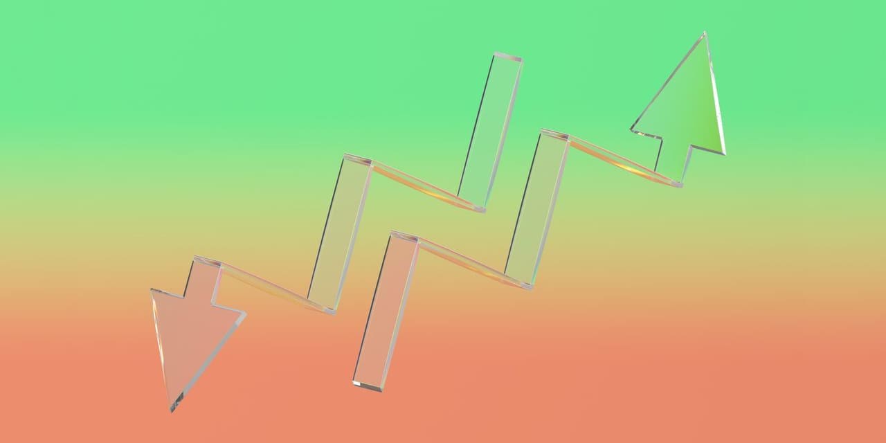 "Stock Market Opens Down as Powell and Lagarde Address Uncertain Inflation Outlook"