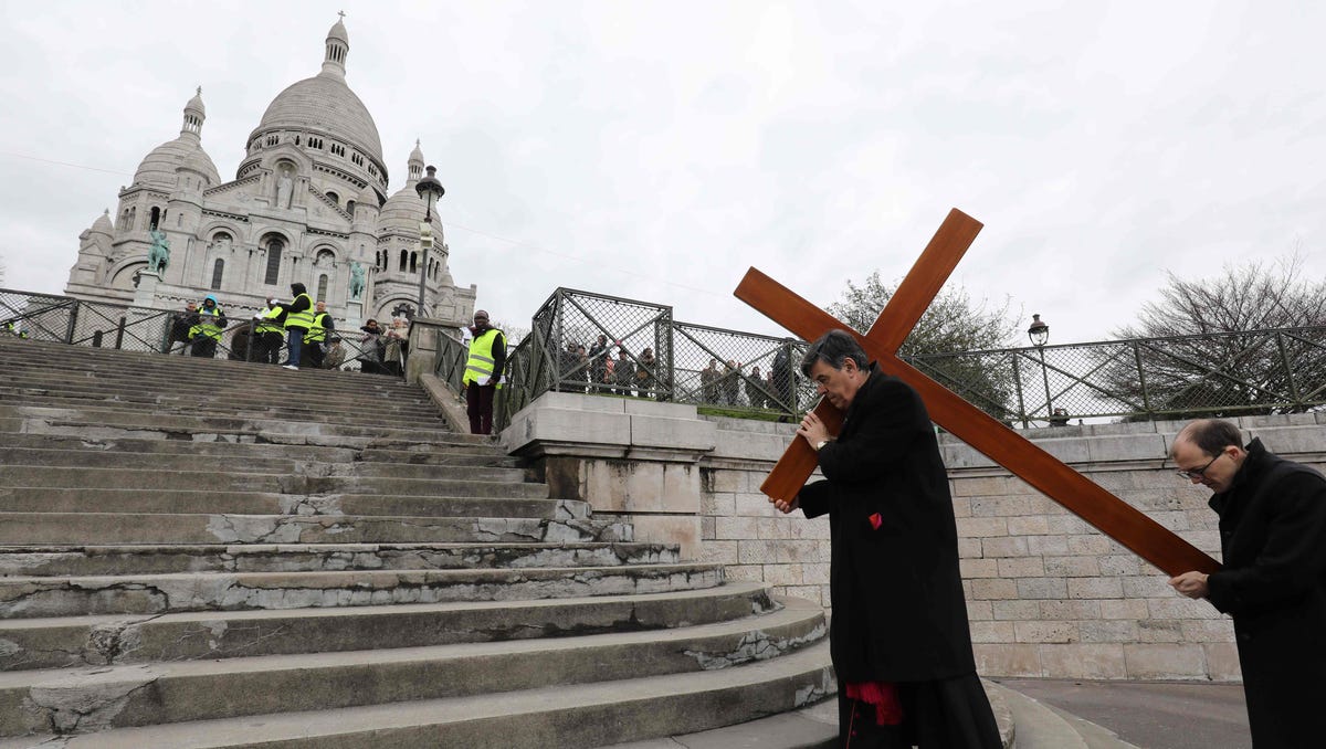 What's Open and Closed on Good Friday 2023?