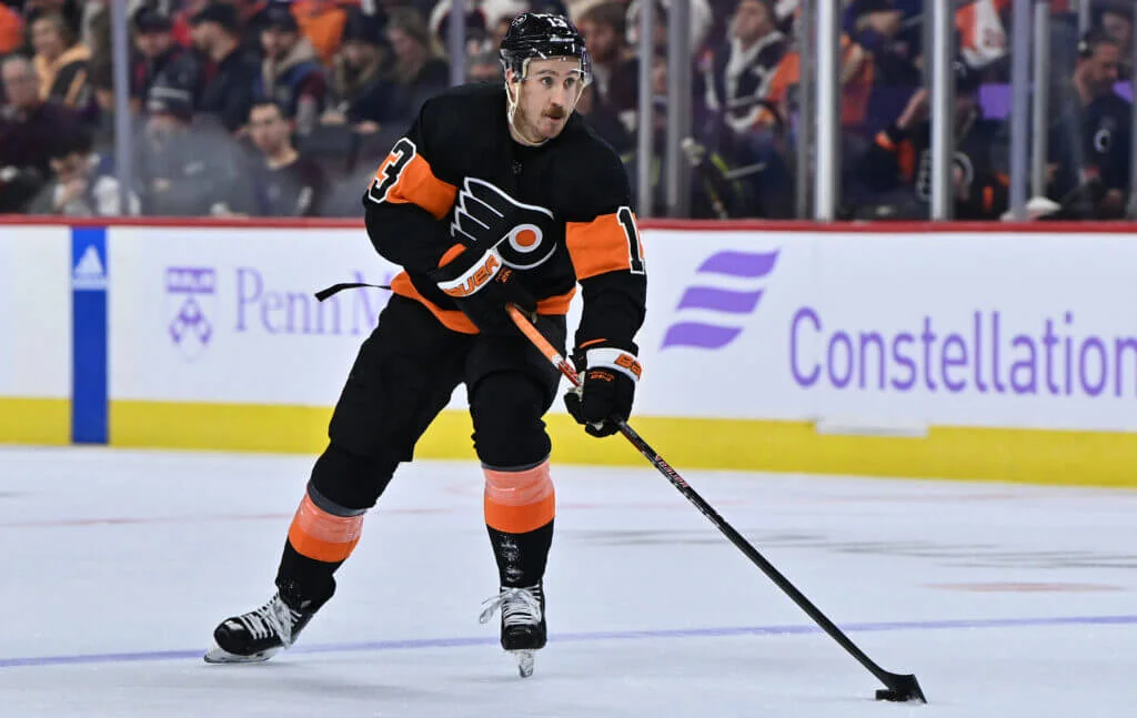 Flyers trade Kevin Hayes to Blues for draft pick in minor deal.