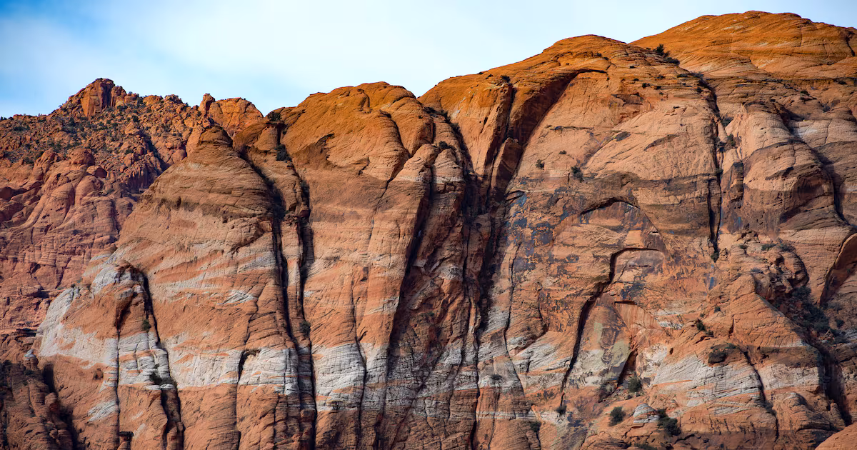 Featured image for Tragic Hike: Daughter Dead, Parents Critical in 100-Degree Heat