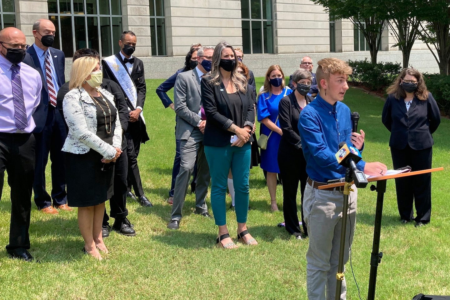 Federal Judge Overturns Arkansas Ban on Gender-Affirming Care for Minors.