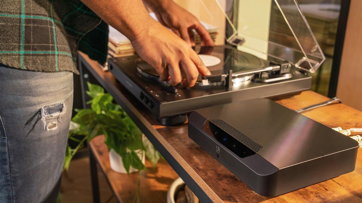 Featured image for Bluesound's Powernode Edge: The Ultimate Mini Audio System for Digital Music.