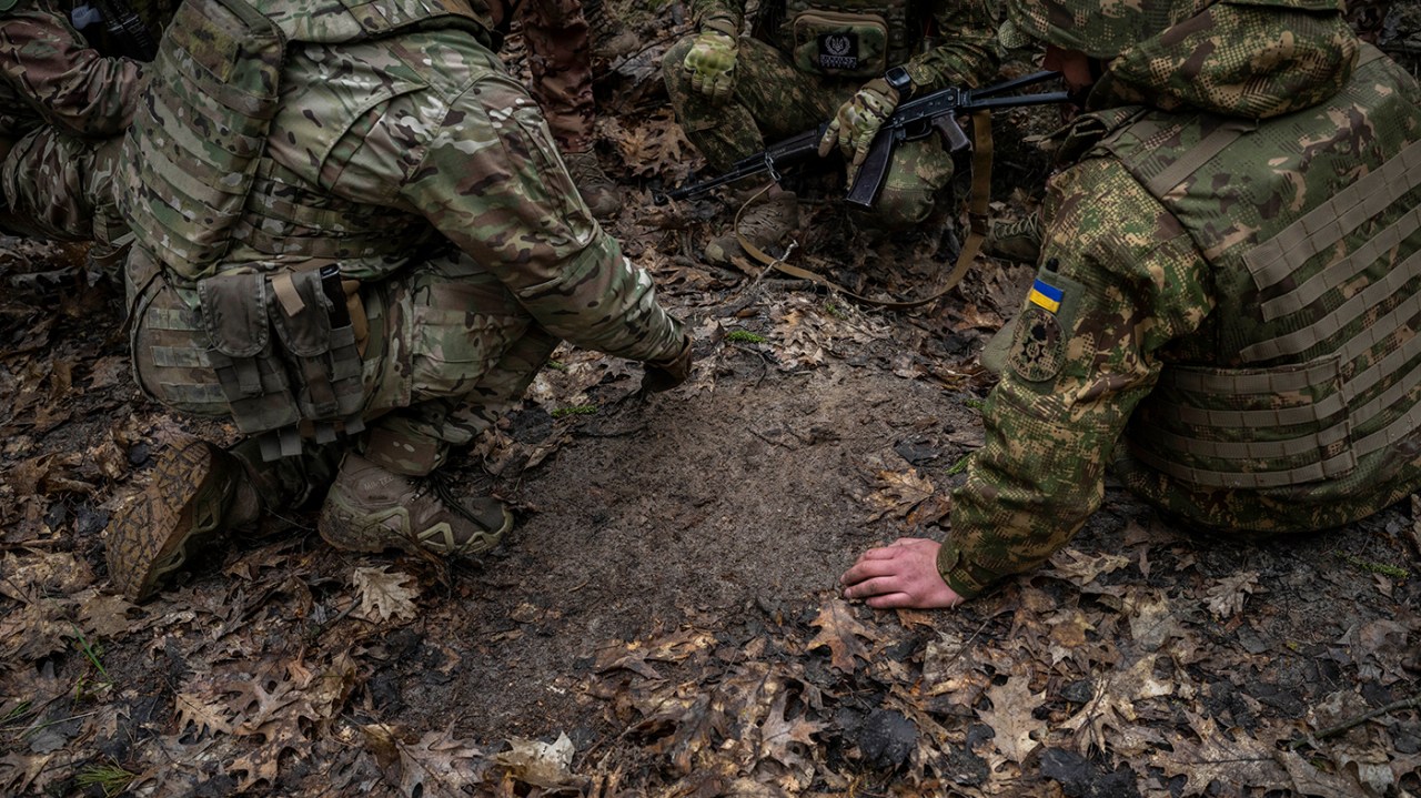 "Ukraine Prepares for Counteroffensive in Impending Battle"